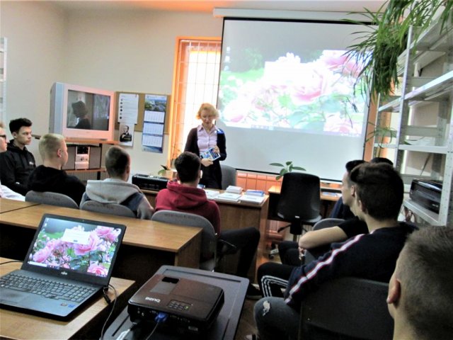 Lekcja muzealna i biblioteczna - klasa II c LO